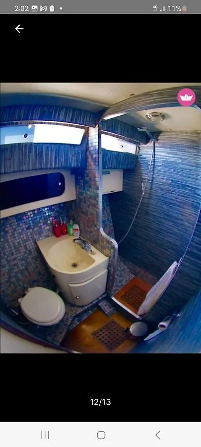 Spacious And Cozy Boat House In Barcelona Sant Adria de Besos