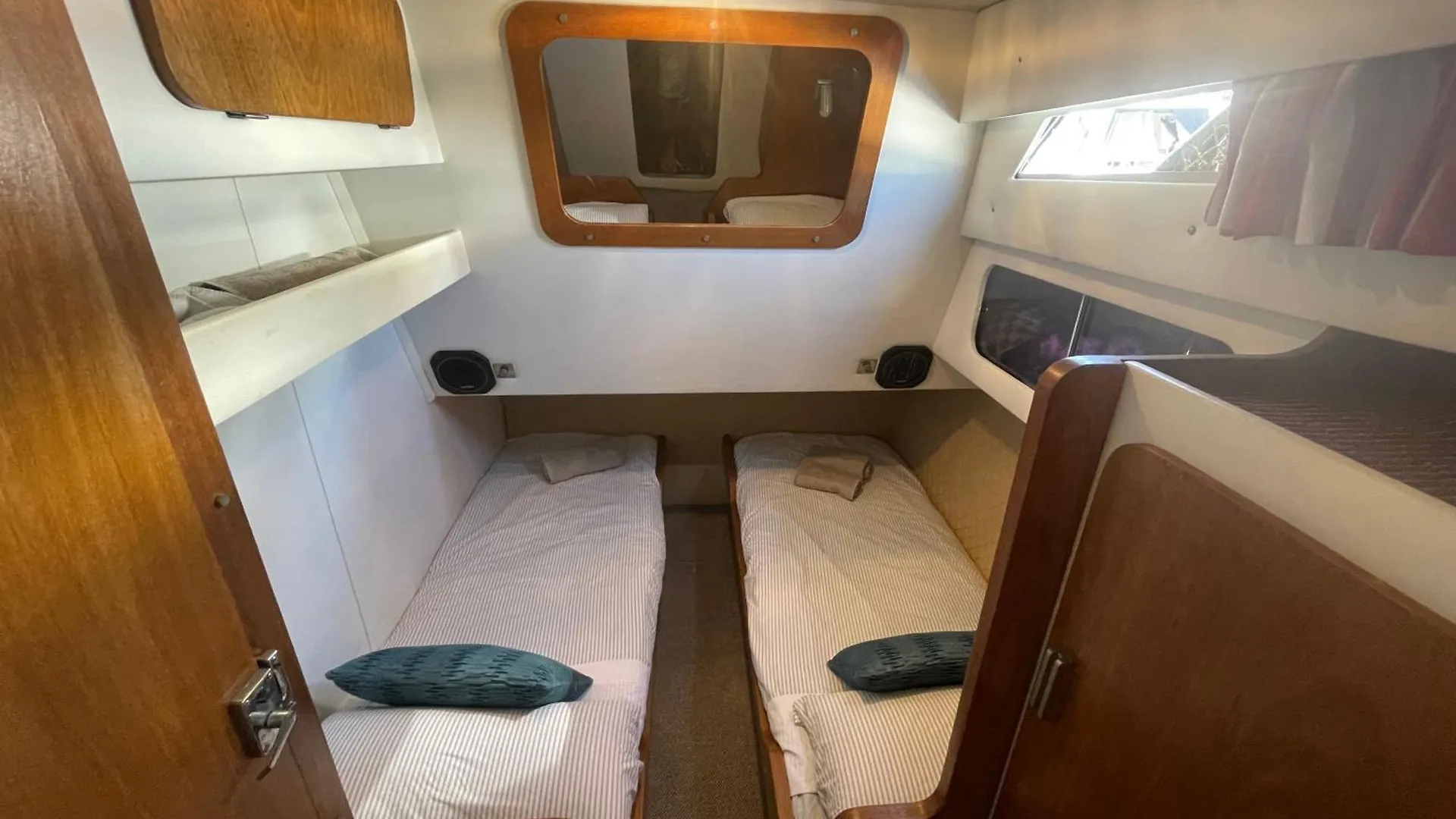 Spacious And Cozy Boat House In Barcelona Sant Adria de Besos 0*,