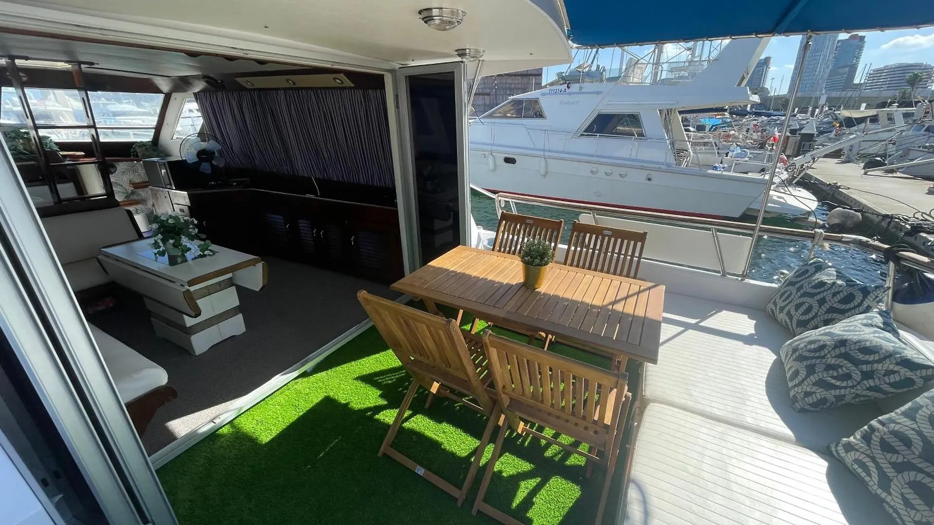 Spacious And Cozy Boat House In Barcelona Sant Adria de Besos 0*,  Spain